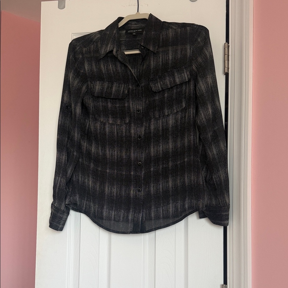 Jones New York Black and Gray Long Sleeve Button-Up Blouse